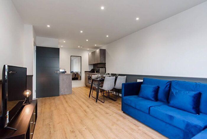 1 Bedroom Flat For Sale In Brickworks, Butetown, Cardiff, CF10