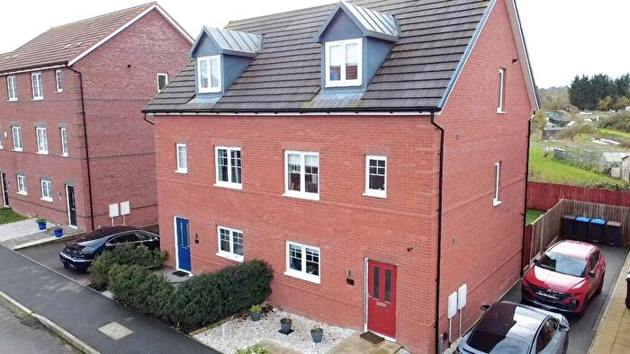 4 Bedroom Semi-Detached House For Sale In Notleyfield Close, Earl Shilton, Leicester, LE9