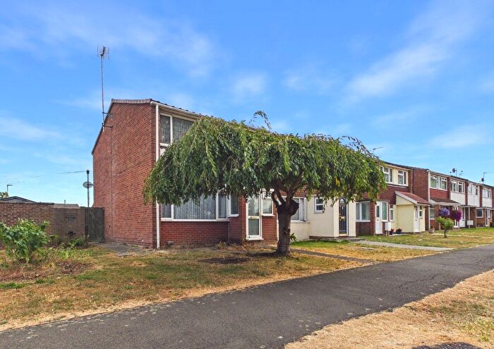 3 Bedroom End Terrace House For Sale In Coral Close, Tuffley, Gloucester, Gloucestershire, GL4