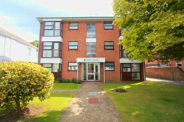 1 Bedroom Flat To Rent In Victoria Road, Worthing, BN11