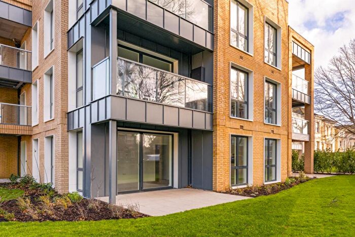 2 Bedroom Retirement Property For Sale In Lindfield Place, BN11