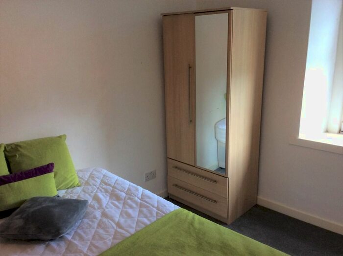 3 Bedroom Flat To Rent In Ogilvie Street, Stobswell, Dundee DD4