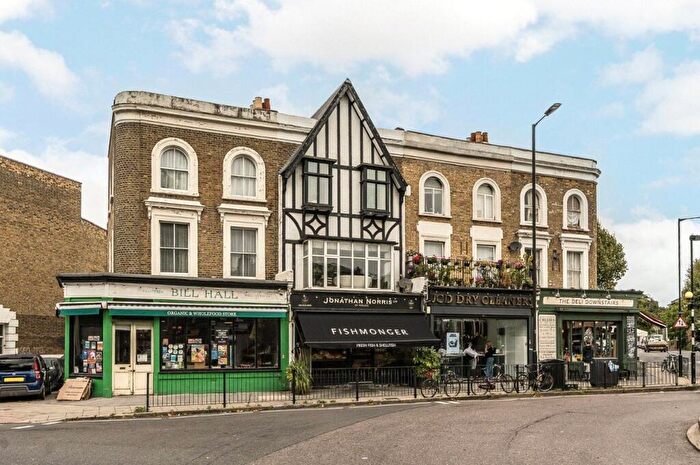 3 Bedroom Flat To Rent In Victoria Park Road, London, E9