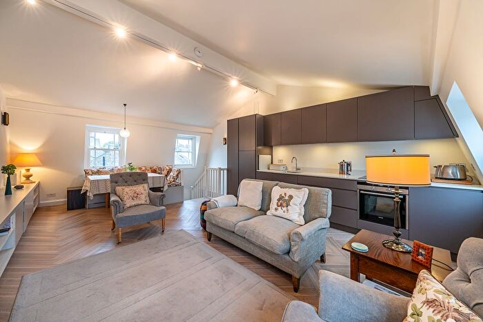 2 Bedroom Terraced House For Sale In Moreton Place, London, SW1V