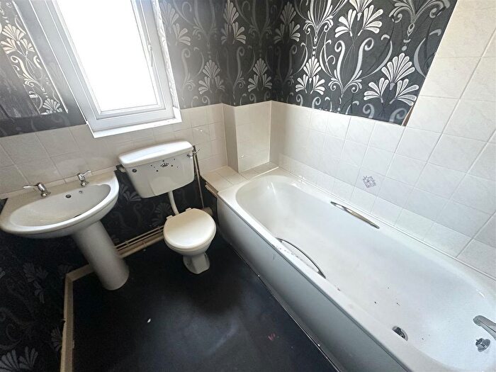 2 Bedroom Semi-Detached House For Sale In Mount View, Lane, Newquay, TR8