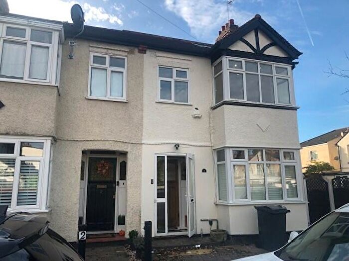 5 Bedroom House To Rent In Lakehall Gardens, CR7