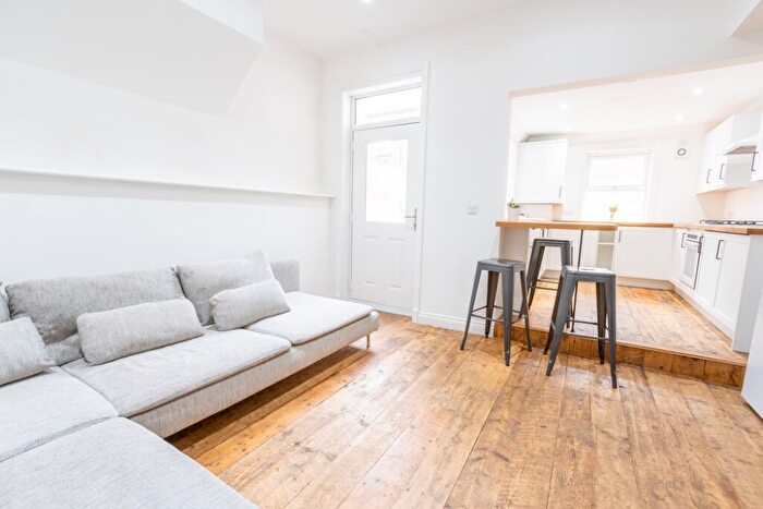 4 Bedroom Terraced House To Rent In Langton Road, Liverpool, Merseyside, L15