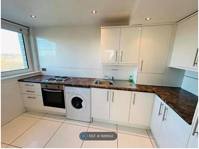1 Bedroom Flat To Rent In Jura Court, Glasgow, G52