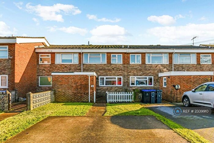 2 Bedroom Terraced House To Rent In Brookdean Road, Worthing, BN11