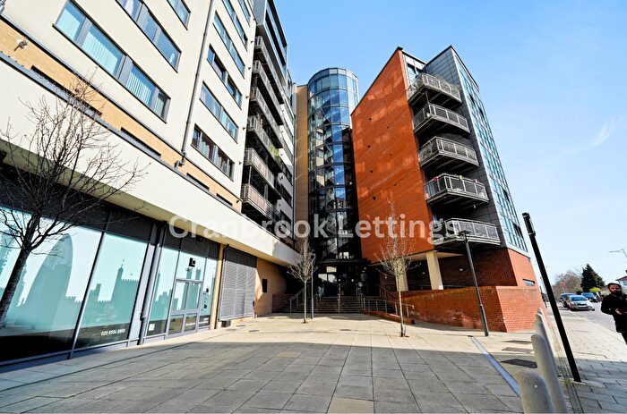 1 Bedroom Flat For Sale In Perth Road, IG2