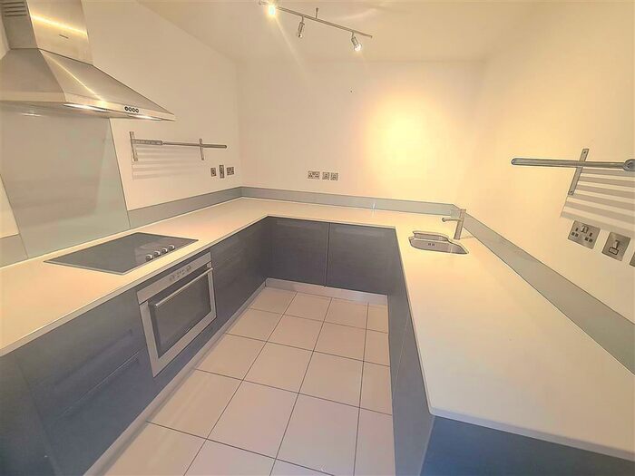 2 Bedroom Apartment To Rent In Clarendon Park Road, Leicester, LE2