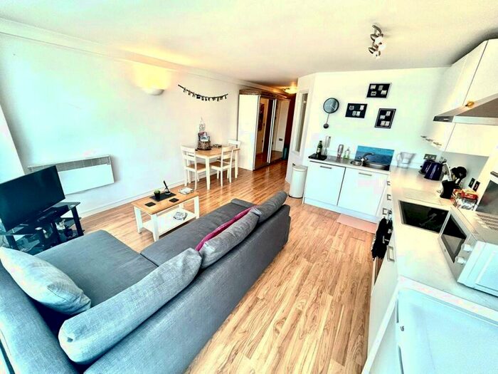 1 Bedroom Apartment To Rent In Marco Island, Nottingham City Centre, NG1