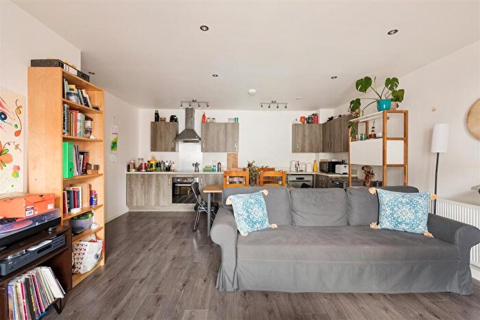 2 Bedroom Apartment For Sale In Thornbury Way, Walthamstow, E17