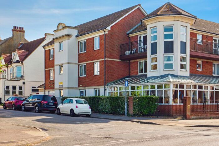 2 Bedroom Apartment For Sale In Darwin Court, Cliftonville, CT9