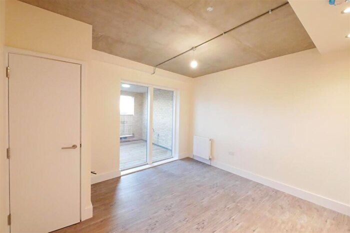 2 Bedroom Apartment To Rent In South Street, Romford, RM1
