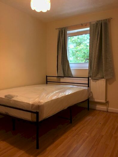 3 Bedroom Maisonette To Rent In Sabella Court, Mostyn Grove, London, E3