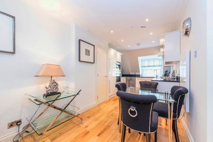 1 Bedroom Flat To Rent In Grosvenor Hill, London, W1K