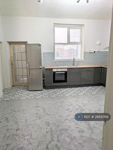 1 Bedroom Flat To Rent In Rupert Street, Radcliffe, Manchester, M26