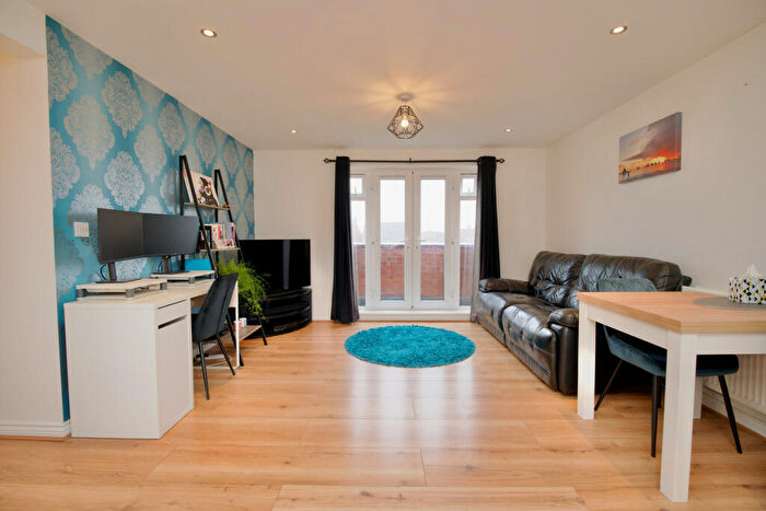 2 Bedroom Apartment For Sale In Signals Drive, Coventry, CV3