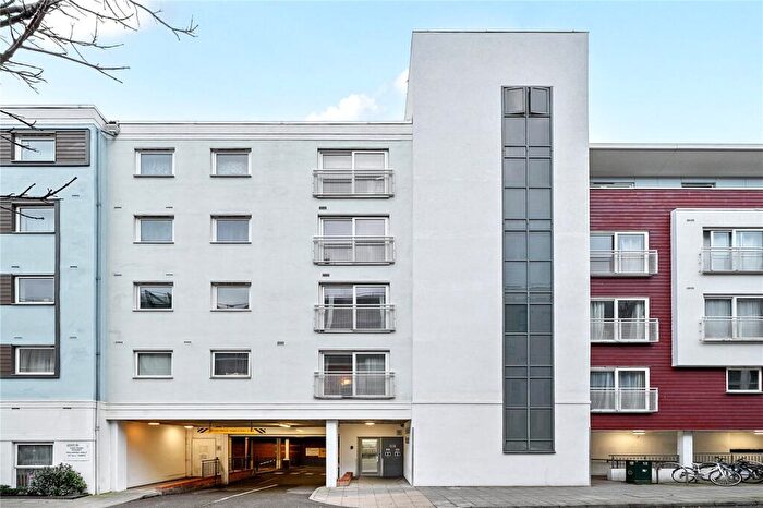 2 Bedroom Apartment For Sale In Station Approach, Epsom, Surrey, KT19