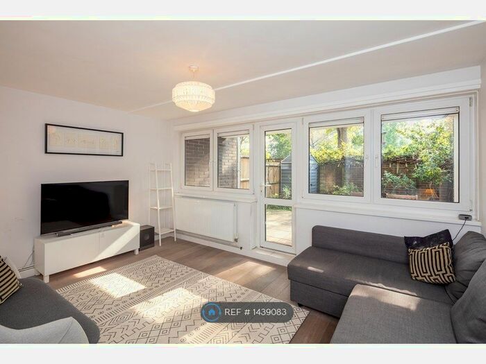 3 Bedroom Maisonette To Rent In Henfield Close, London, N19