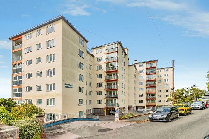 2 Bedroom Flat For Sale In Ridgeway Road, Torquay, TQ1