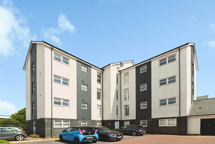2 Bedroom Flat For Sale In Brick Hill Way, Patchway, Bristol, Gloucestershire, BS34