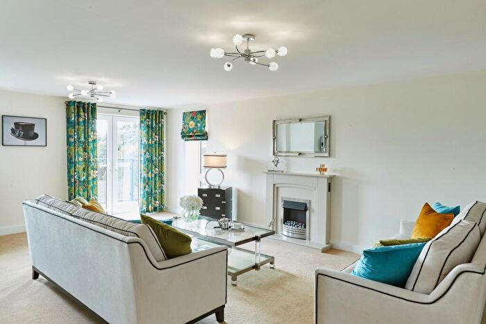 3 Bedroom Retirement Property For Sale In Radford House, Weirfield Road, Exeter, EX2