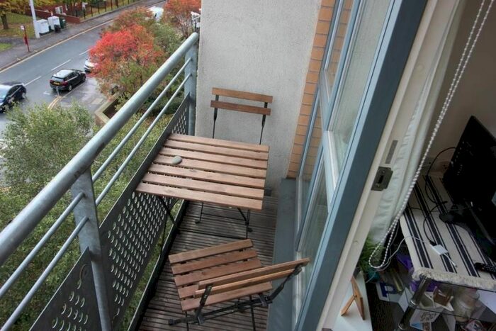 1 Bedroom Flat To Rent In Aspcet, Elmwood Lane, LS2