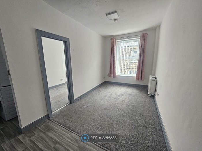 1 Bedroom Flat To Rent In Schofield Street, Waterfoot, Rossendale, BB4