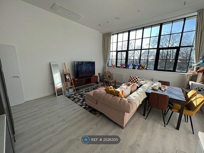 1 Bedroom Flat To Rent In Truscon House, Hayes, UB3