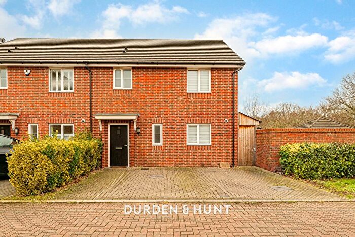 3 Bedroom Semi-Detached House To Rent In Ash Road, Chigwell, IG7