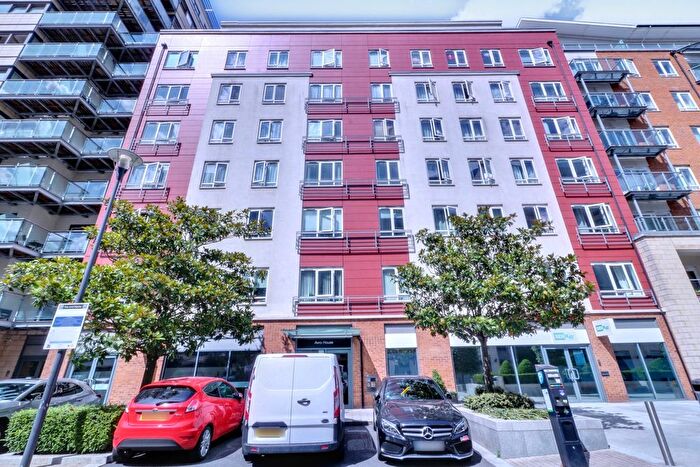3 Bedroom Flat To Rent In Avro House, Boulevard Drive, Colindale, NW9