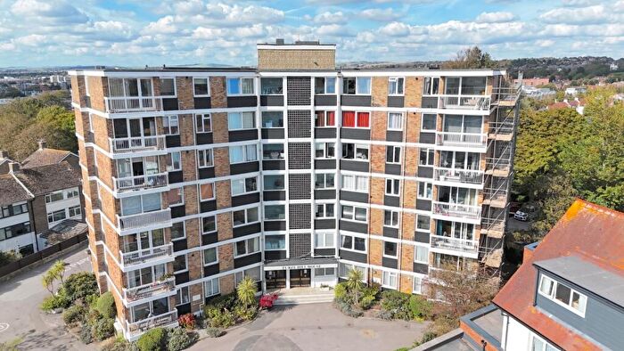 1 Bedroom Flat For Sale In Furze Hill House Furze Hill, Hove, East Sussex, BN3