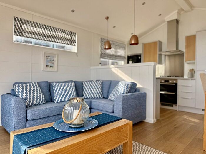 2 Bedroom Park Home For Sale In Torquay Road, Shaldon, Teignmouth, TQ14