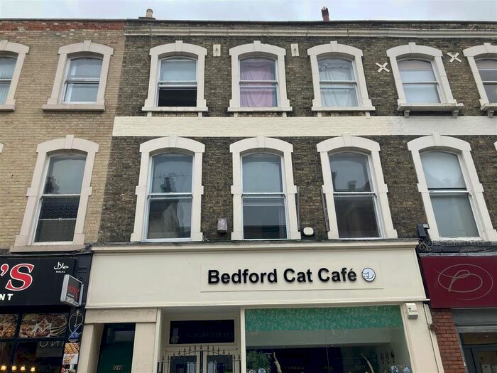 1 Bedroom Flat To Rent In High Street, Bedford, MK40