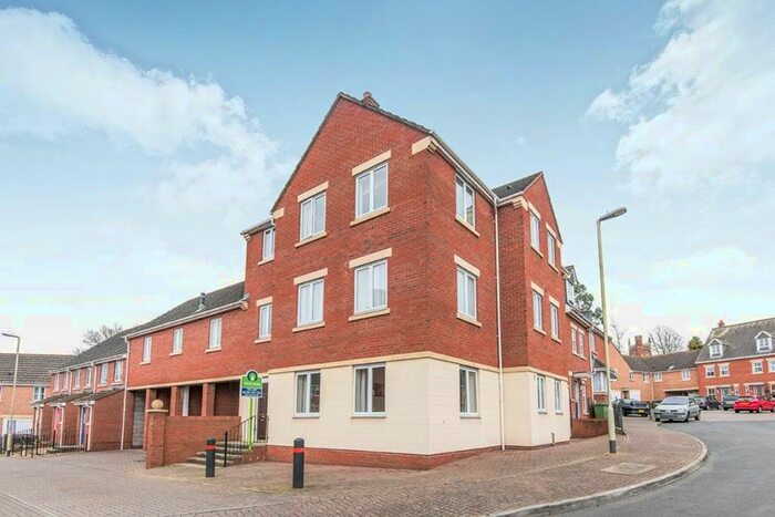 2 Bedroom Flat To Rent In Powlesland Road, Alphington, Exeter, EX2