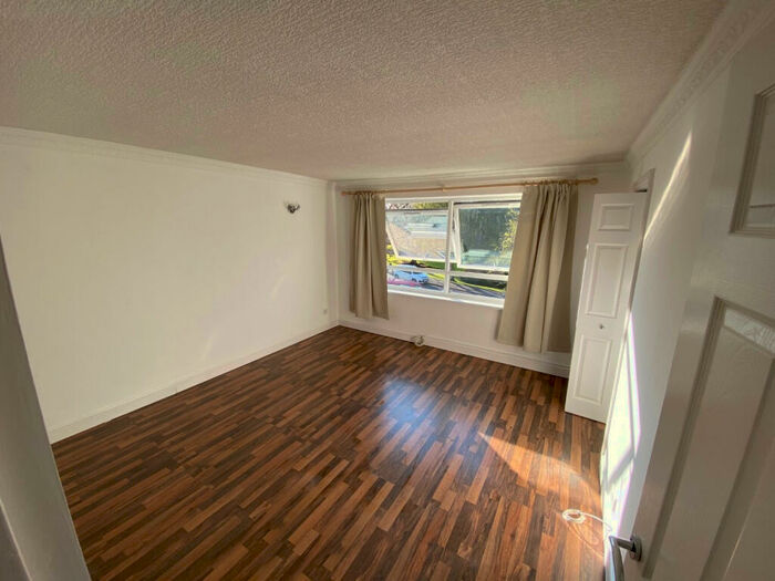 2 Bedroom Apartment To Rent In Park Grange Croft, Sheffield, S2