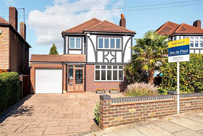 3 Bedroom Detached House For Sale In Lancing Road, Orpington, BR6
