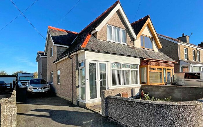 3 Bedroom Semi-Detached House For Sale In Bethel, Caernarfon, Gwynedd, LL55