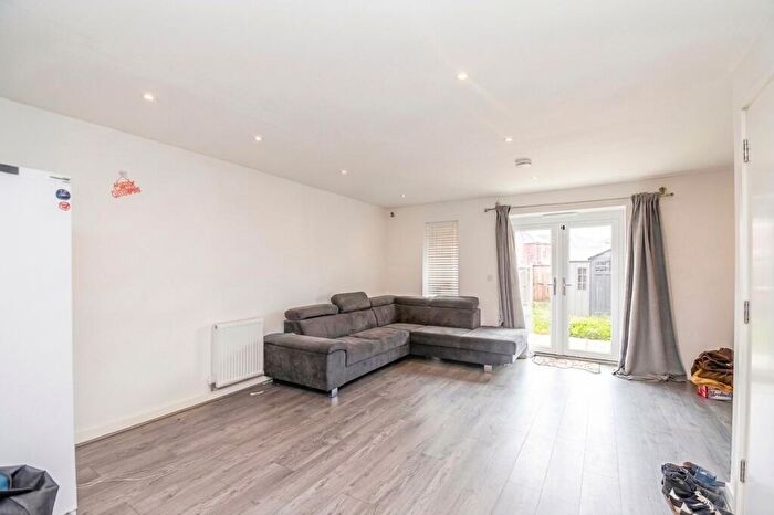 3 Bedroom Terraced House For Sale In Stan Mellor Close, Salford, M6