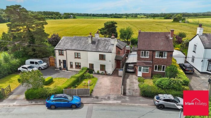 3 Bedroom Semi-Detached House For Sale In Glazebrook Lane, Glazebrook, WA3