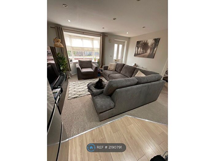 2 Bedroom Flat To Rent In Alexandra Terrace, Wellington, Telford, TF1