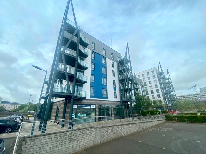 2 Bedroom Flat To Rent In The Boathouse, Ocean Drive, Gillingham, ME7