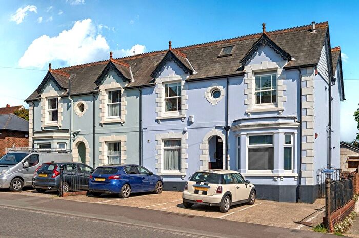 1 Bedroom Flat For Sale In Charles Street, Byron Court, GU32