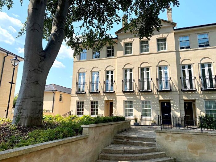 3 Bedroom End Of Terrace House For Sale In Horstmann Close, Bath, BA1