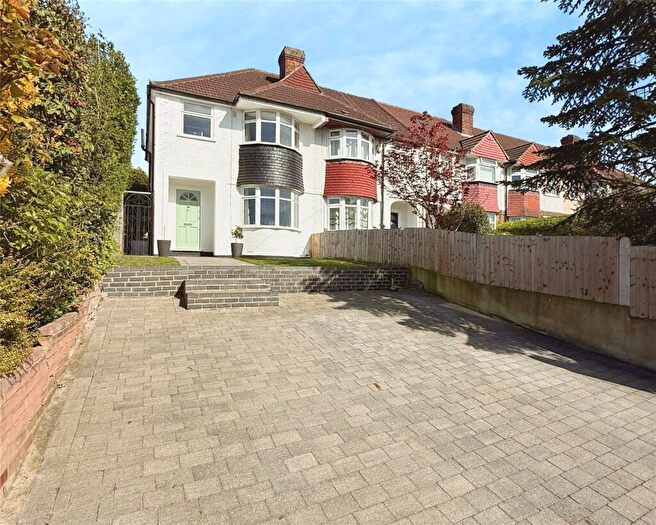3 Bedroom End Of Terrace House For Sale In Westmount Road, London, SE9