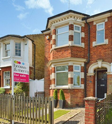 3 Bedroom Semi Detached House For Sale In Weathercock Lane, Woburn Sands, Milton Keynes, MK17