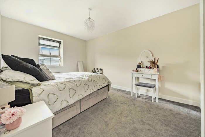 2 Bedroom Apartment To Rent In Kingsbrook, Aylesbury, HP22
