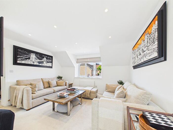 2 Bedroom House For Sale In Collett Close, Hanham, Bristol, BS15